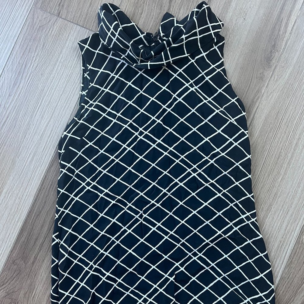 Black and White Work Top